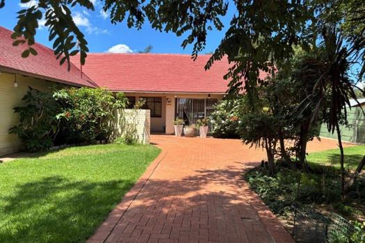 3 Bedroom House for sale in Dagbreek