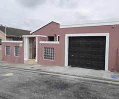 House for sale in Strandfontein