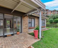 Townhouse for sale in Olivedale