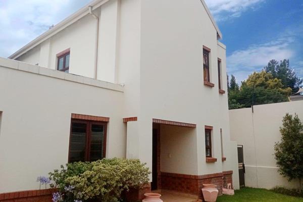 This unfurnished 2-bedroom, 2.5-bathroom double-storey cluster is available to rent in ...