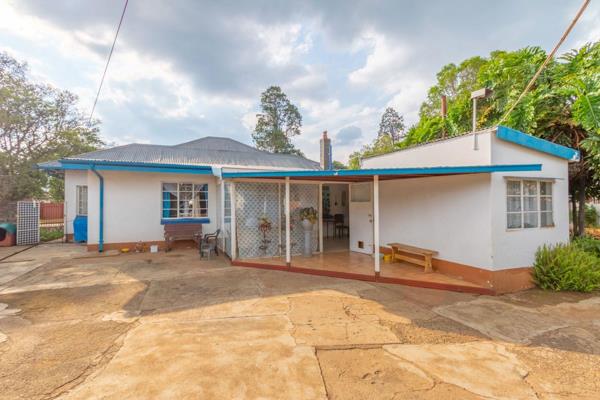 Charming 3-Bedroom House with Flatlet in Prime Location

This stunning 3-bedroom family home is nestled on a corner plot in the heart ...