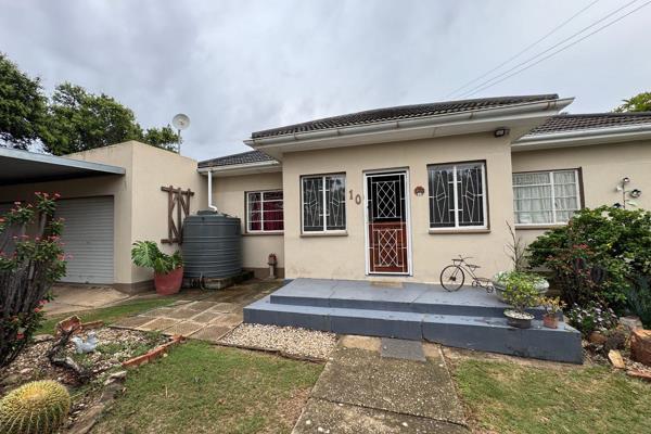 This inviting 2-bedroom home in Bothasrus offers the perfect blend of comfort and opportunity. The main house features a spacious ...