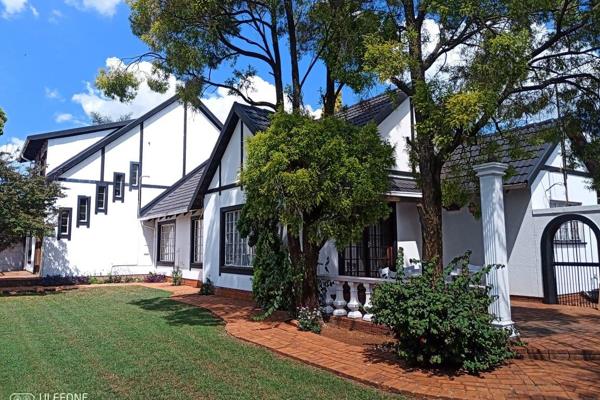 5 Bedroom Groeneweide Boksburg Property 

Property Features 5 Spacious Bedrooms All Are Spacious With Wardrobes 


2 Double Storey ...