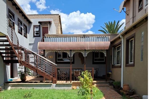 Introducing a remarkable investment opportunity in the heart of Johannesburg! This newly listed commercial guesthouse at situated in a ...