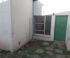 Apartment / Flat for sale in Bloubosrand