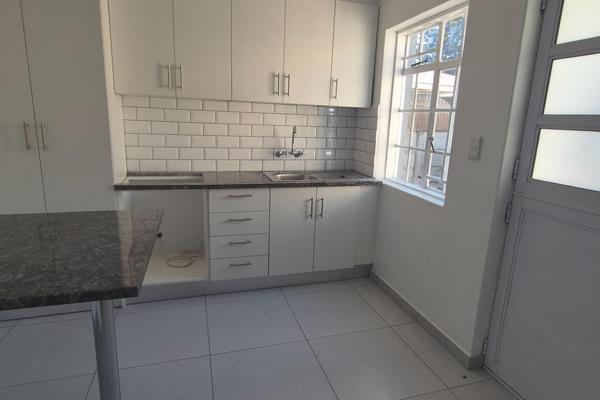 2 bedroom 
Separate entrance
Living room
1 Bathroom , toilet,shower with plumbing for ...