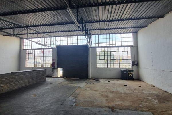 This mini industrial unit measures 450sqm available for rent at R38.88/sqm therefore ...