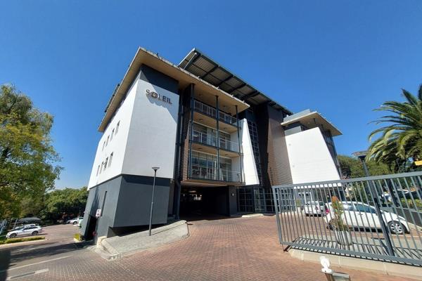 Modern unit with lovely reception area, boardroom, private offices and open plan area. ...