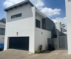 Townhouse for sale in Senderwood