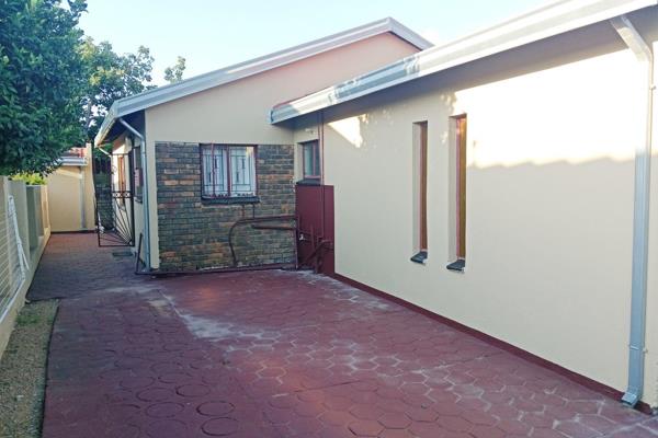 Dream Home for Sale in Soshanguve G – Your Perfect Family Haven!
Discover your dream ...