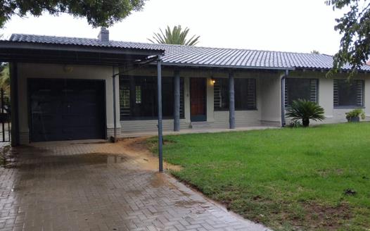 3 Bedroom House for sale in Vaalpark