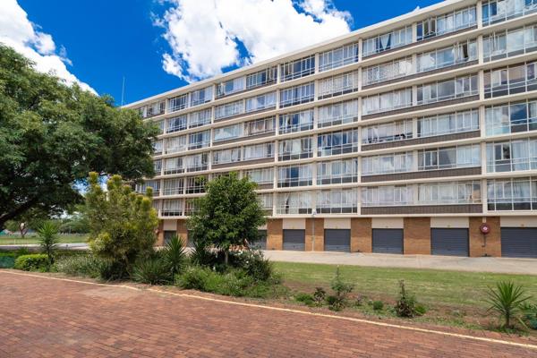 Parkel Apartment for Sale: Elardus Park

This beautifully maintained apartment is a perfect opportunity for investors and first-time ...