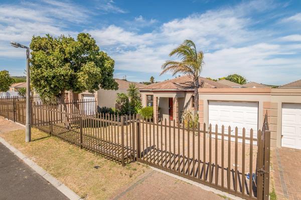 Welcome to this cozy, spacious home in the sought-after area of Eikenbosch, Kuils River. Offering a comfortable living space with a ...