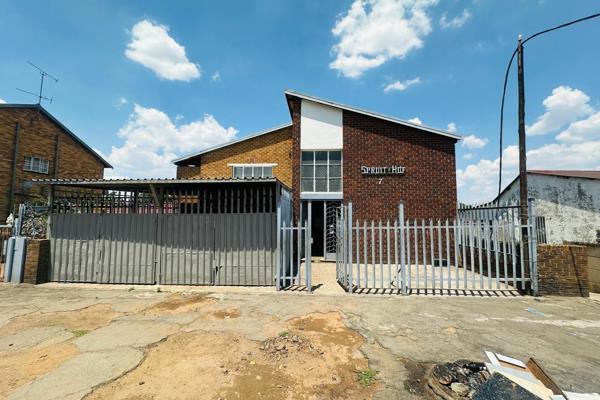 This charming 2-bedroom flat is ideally located in the heart of Germiston, offering the perfect blend of comfort and convenience. ...