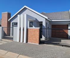 House for sale in Bloemspruit