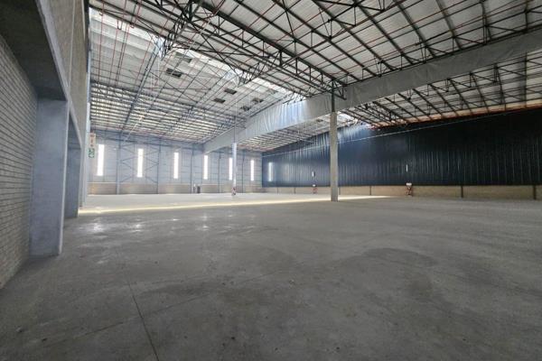 This A-Grade industrial warehouse at Samrand Business Park sounds like a prime location for businesses seeking efficiency and security! With its strategic position near the N1 Highway, the accessibility to both Johannesburg and Pretoria is a huge advantage. The two-floor ...