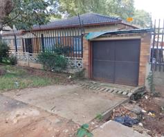 House for sale in Bezuidenhout Valley