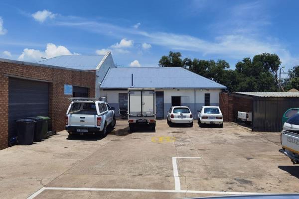 This neat car workshop facility measures 600sqm set on a 900sqm stand, located on a main road, offering great exposure and signage ...