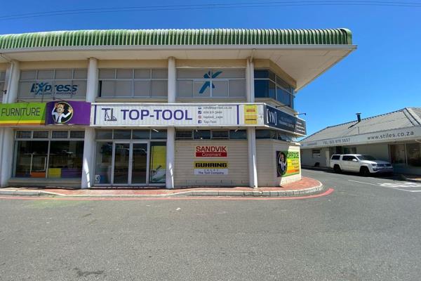 Located in the highly visible Gants Centre, this prime 165m2 retail or office space is ...