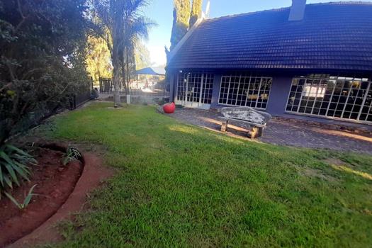 3 Bedroom House for sale in Vaalpark