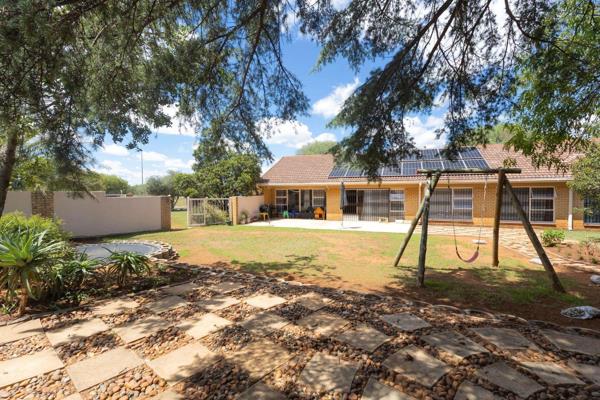 Premier Corner Property in Universitas Ridge for sale, exclusive to Pam Golding.

Nestled on a spacious 1,570m&#178; erf, this ...