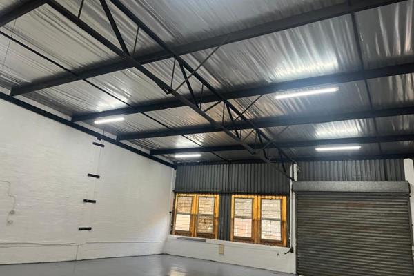 This neat double volume mini factory to let is ideal for small manufacturing for storage businesses. It has a single roller shutter ...