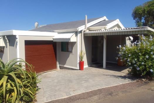 2 Bedroom Townhouse for sale in Hibberdene