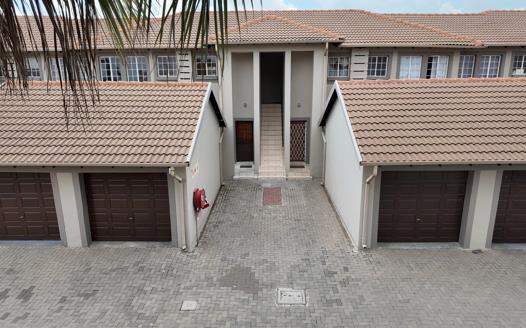 2 Bedroom Apartment / Flat for sale in Greenstone Hill