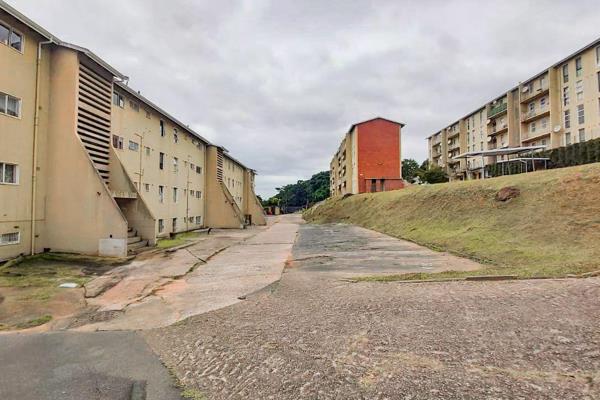 We&#39;re excited to offer this lovely 2-bedroom apartment in a safe and secure complex in New Germany, Pinetown!

Features:
- 2 ...