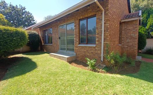 2 Bedroom Townhouse for sale in Vanderbijlpark SE 3