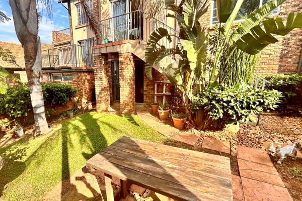 Overview
Nestled in the prestigious Murrayfield area of Pretoria, within a secure complex in a boomed-off enclave, this exceptional ...