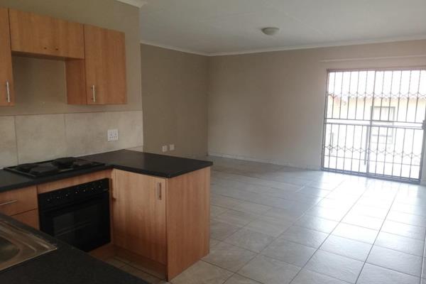 A peaceful 3 Bedroom apartment to rent in secure and gated complex.
This apartment situated on the first floor has 3 bedrooms and 2 ...