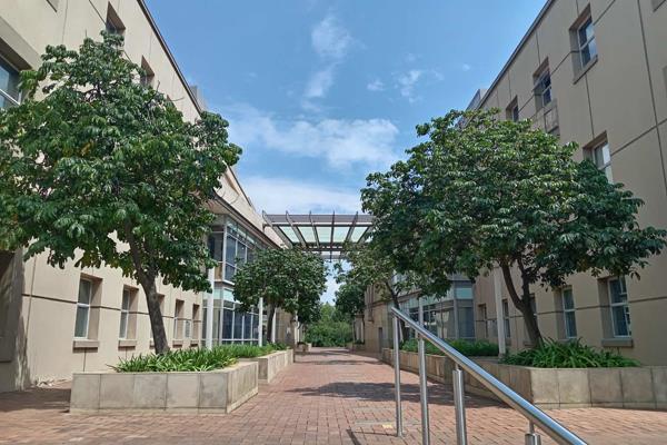 408m&#178; Office to rent Woodmead, Sandton. Discover a spacious 408m&#178; office suite ...