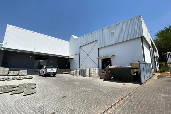 This prime warehouse is available to let in the very popular Kyalami Business Park.  ...