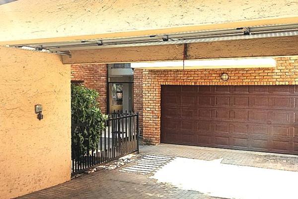 Nestled in the heart of the highly sought-after suburb of Raceview, Alberton, this stunning double-story face brick home offers the ...