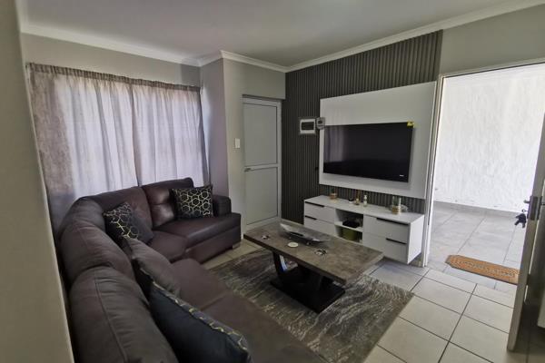 Fully furnished townhouse offers the following

x3 Bedrooms with BIC
Open plan kitchen &amp; lounge
x1 Garage

Property is tiled ...