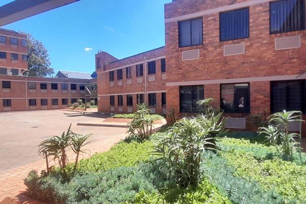 This 145m2 functional office space located in Bruma offers an ideal setting for a ...