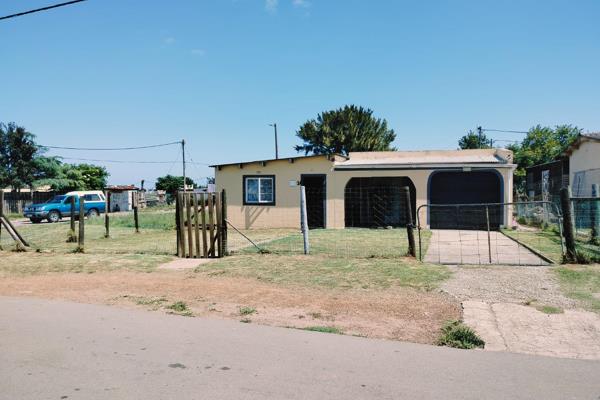 Exclusive Mandate
Nestled in the vibrant township community of New Horizon, Plettenberg Bay, this north-facing 2 bedroom home presents ...