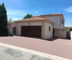 House for sale in Broadacres