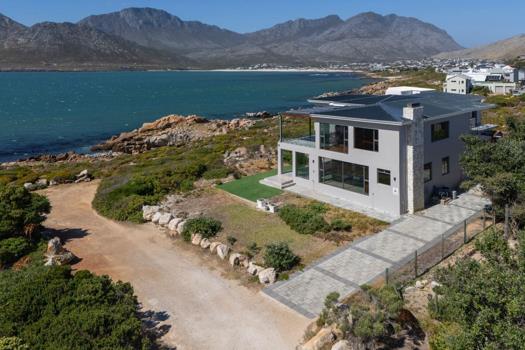 5 Bedroom House for sale in Pringle Bay