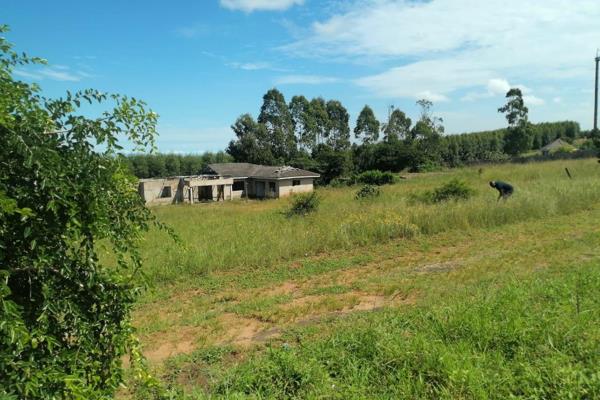 This vacant land size of 4795 square meters with unfinished building is situated on the one busiest road in Dlangezwa and has loads of ...