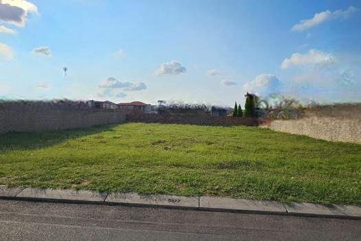 Vacant Land / Plot for sale in Woodhill Estate