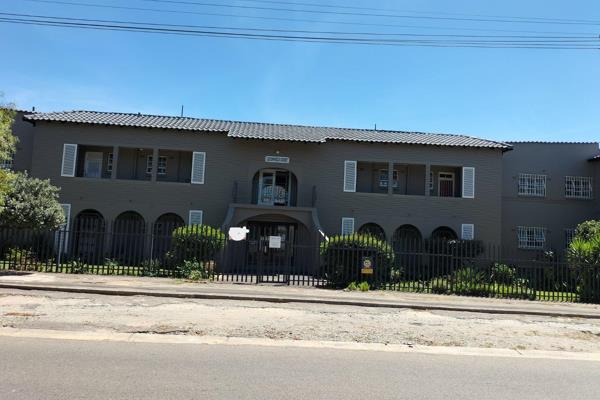 Do you want peace!!! In a secure complex! This is it!!! This well maintained 112 square meters  ground floor 3 bedroom tilled througout ...