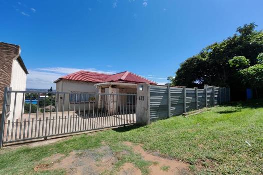 4 Bedroom House for sale in Bluff