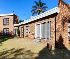 House for sale in Sunward Park