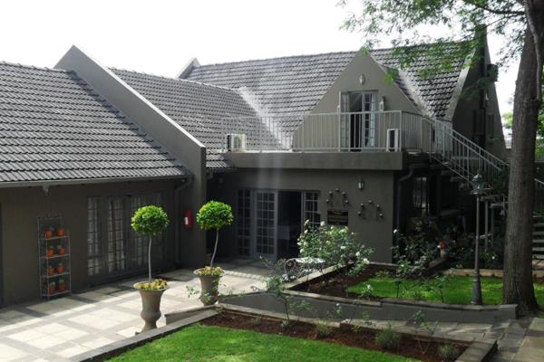 This going concern guesthouse is situated in the perfect location in Waterkloof Ridge!

Set in spacious immaculate gardens, it offers ...