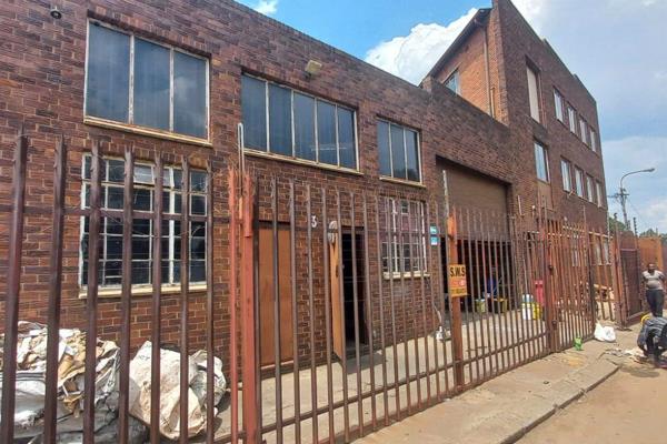 A versatile, free-standing industrial property located in Knights. This corner property ...