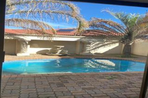 Set in an exclusive gated Estate in the Vaal offering excellent security with 25 hour security guard access.

This outstanding 369sqm ...