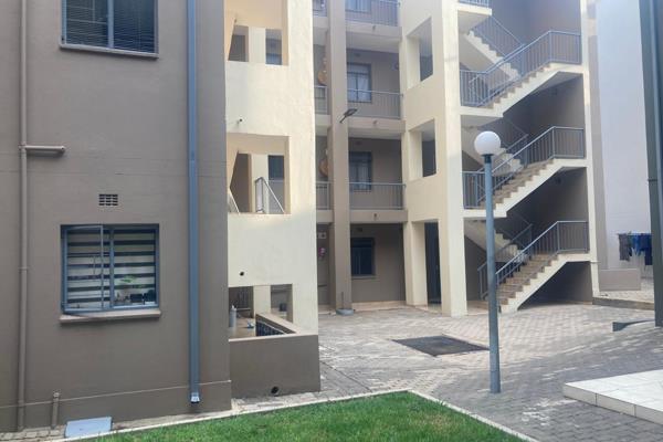 Second floor apartment for sale at Jabulani Sectional

Inside:

2 bedroom

1 bath

Living room (Open plan)

Kitchen (Open ...