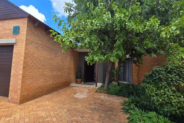 **EXCLUSIVE MANDATE**
2 BEDROOM RENTAL AVAILABLE IN RETIRE@MIDSTREAM FROM 1 APRIL 2025
This lovely home is ideal to retire in! With all ...